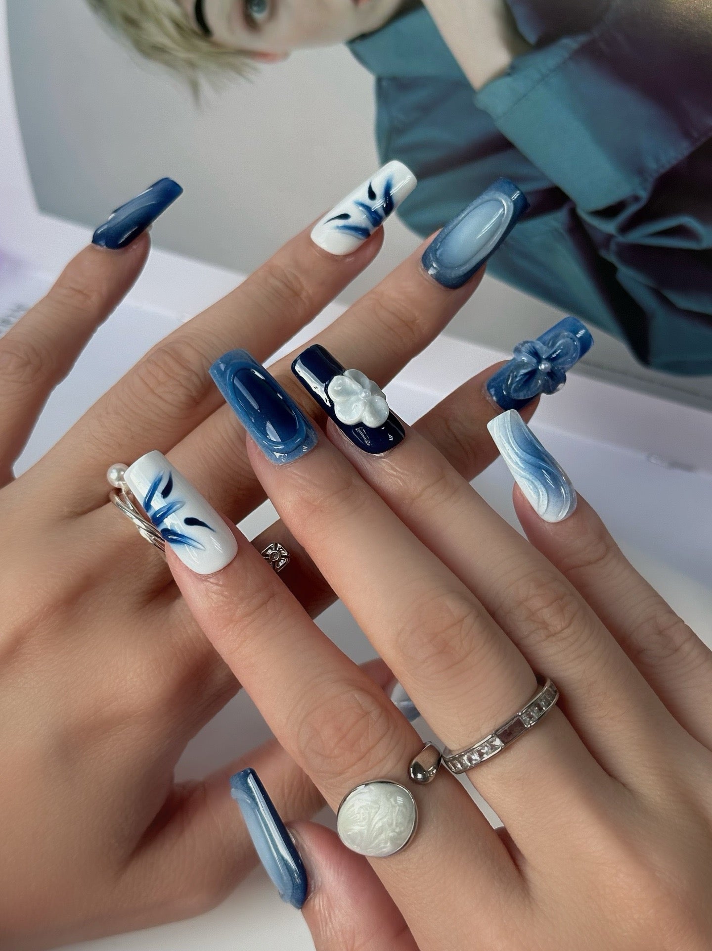 Blue and White Porcelain Handmade Press-On Nails (K-K052)